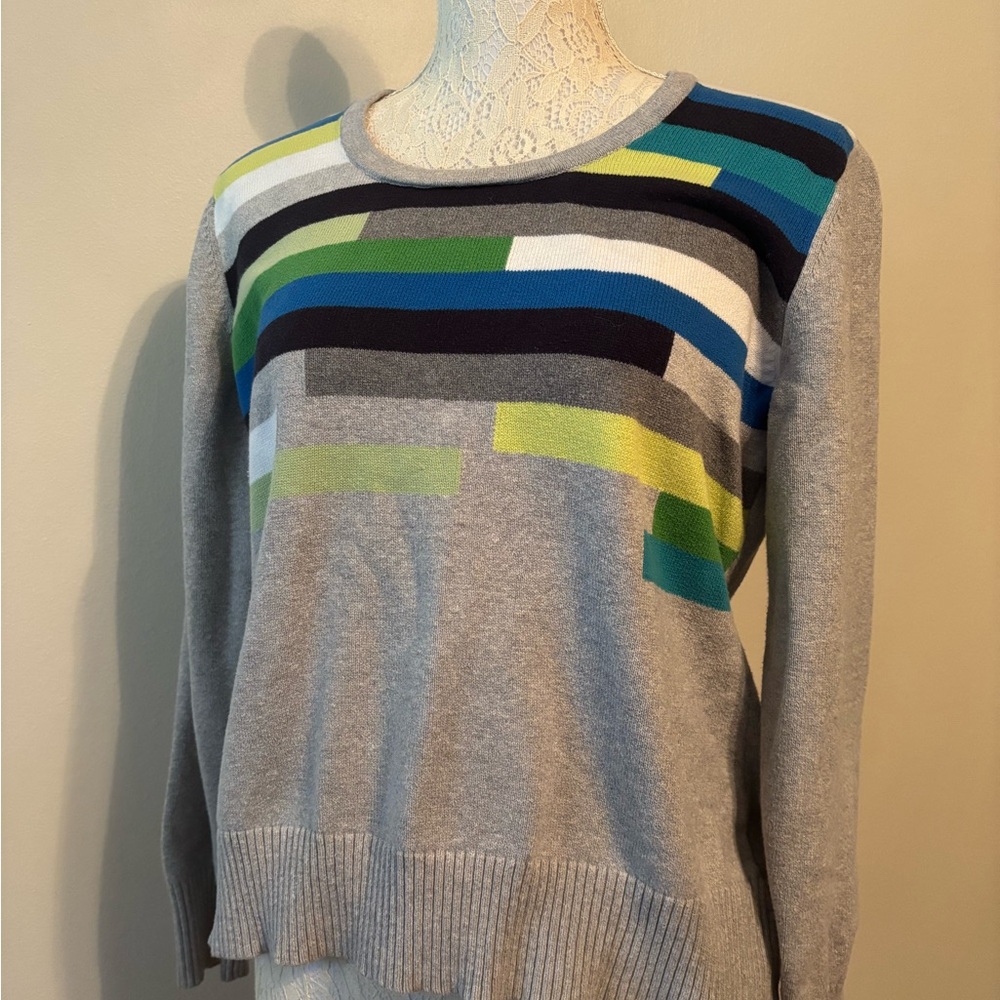 Liz Claiborne Petite Light Gray Crewneck with Colorful Stripes
